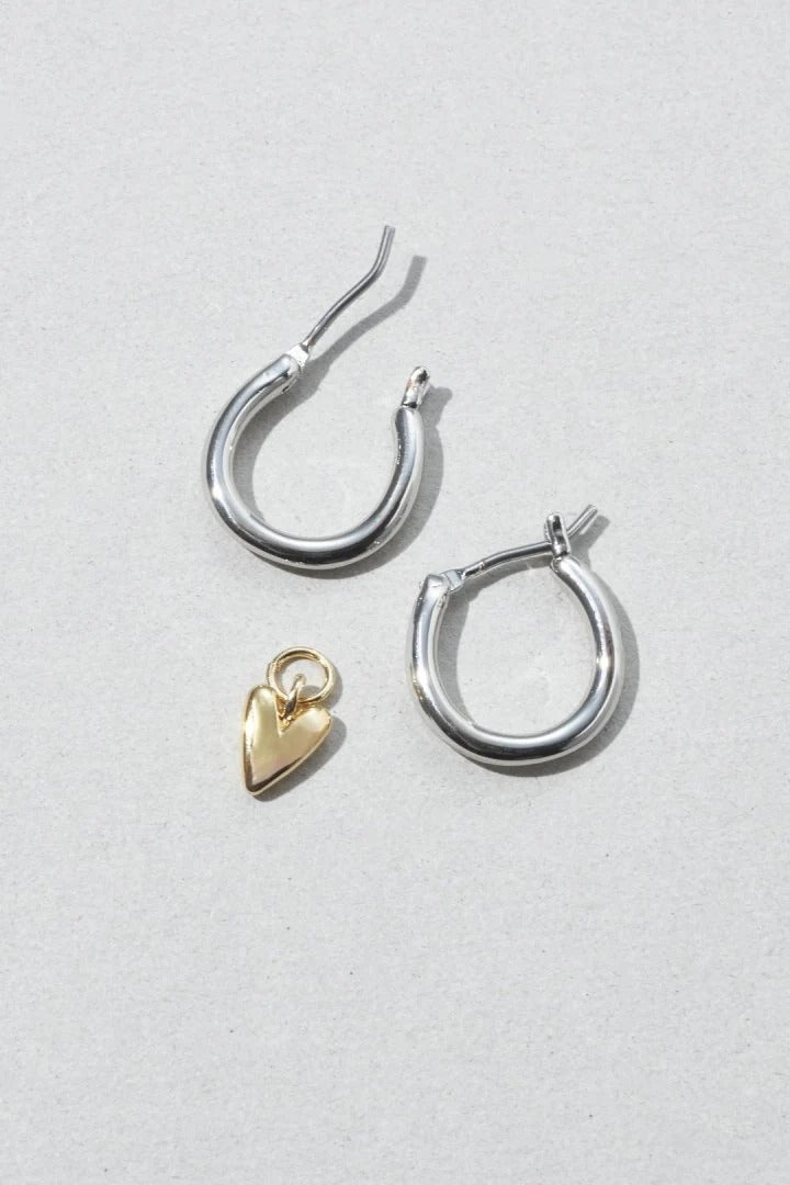 GOLDY Simple Heart Earrings