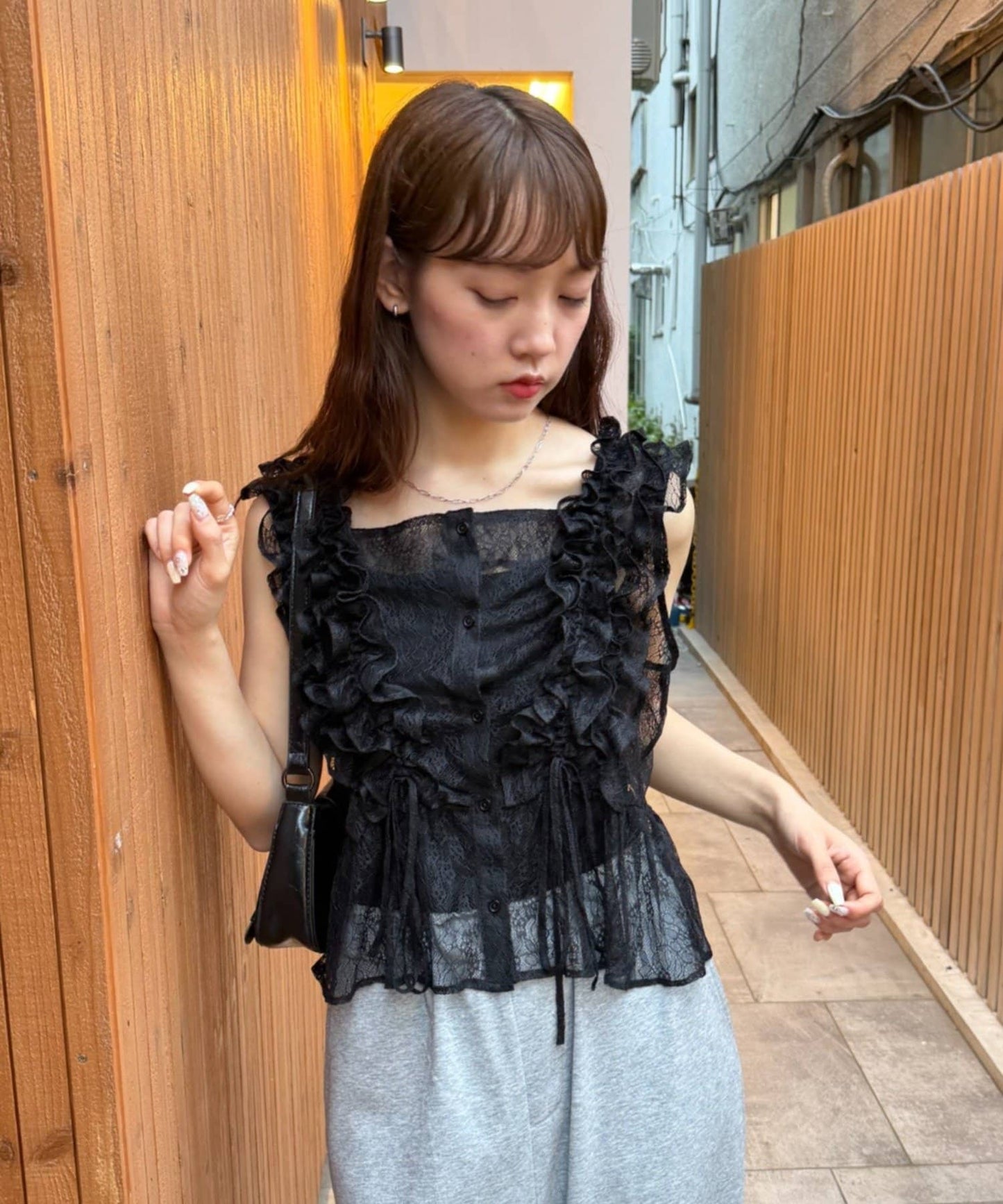 w closet Frilly sleeveless blouse