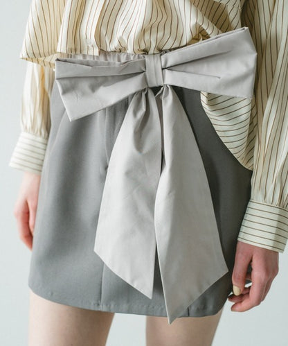 big ribbon belt