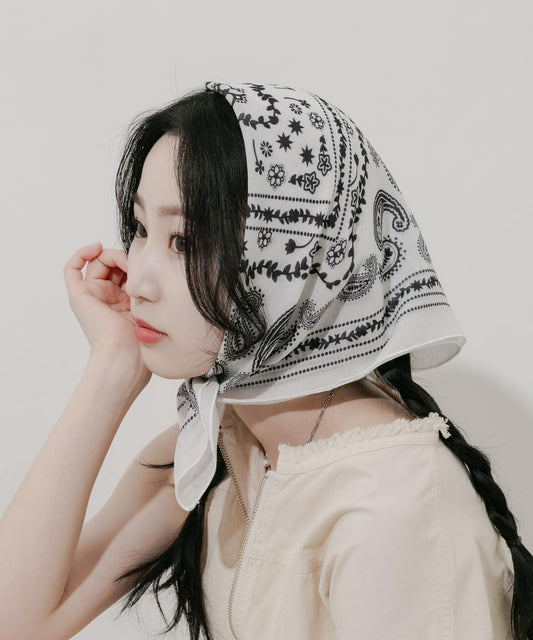 SMELLY Paisley print scarf