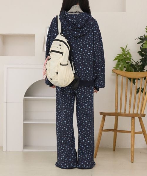 【セットアップ着用可能】フリルリボンスウェットジップパーカー