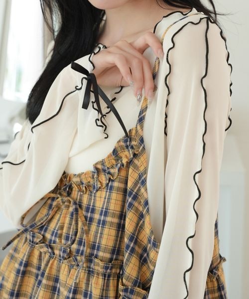 袖リボンシアーメロートップス
